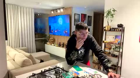 Snapshot of morgan_hiller chatting on 29, 10, 2025 online show from 29, 10, 2025