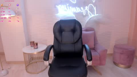 Morgan Hicks online show from 11, 2, 2025