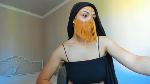 Snapshot of moroccan_diamond_ chatting on 10, 7, 2026 Medina online show from 10, 7, 2026
