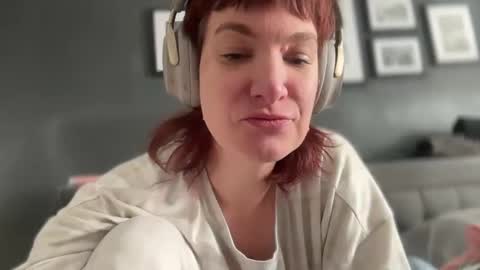 Snapshot of mossy_mommy chatting on 14, 2, 2025 Mossy Mommy online show from 14, 2, 2025