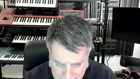 mostly_unbothered online show from 20, 11, 2025