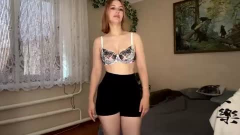 Snapshot of motreal chatting on 18, 6, 2026 Montreal online show from 18, 6, 2026