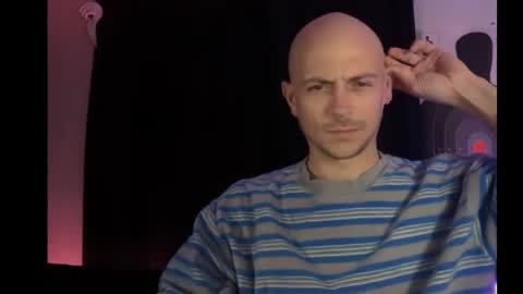 Snapshot of mount_vesuvius chatting on 14, 4, 2026 mount_vesuvius online show from 14, 4, 2026