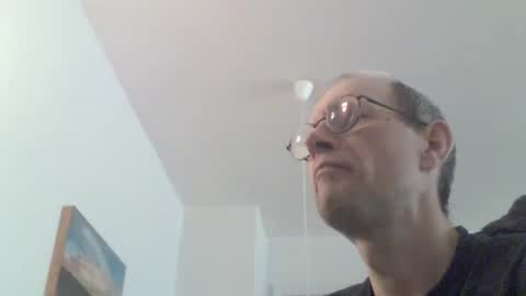 Snapshot of moviem1978 chatting on 12, 5, 2026 Frederik online show from 12, 5, 2026