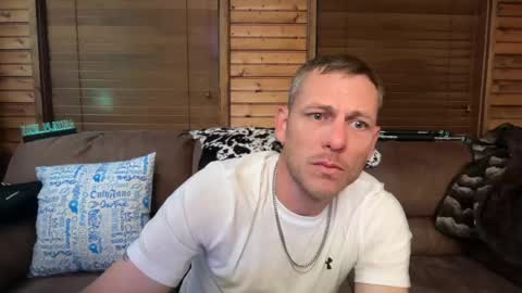 Snapshot of mr_anonymous025 chatting on 26, 4, 2026 mr_anonymous025 online show from 26, 4, 2026