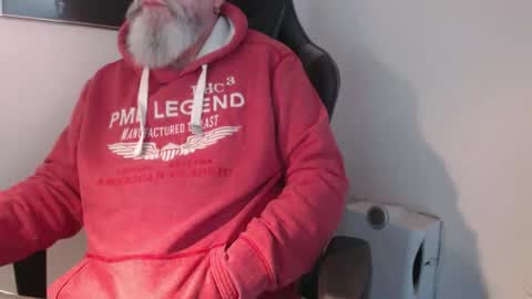 mr_boombastic2021 online show from 2, 10, 2025