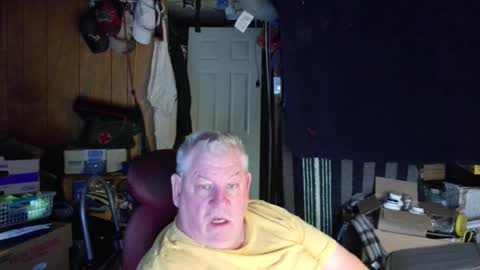 Snapshot of mr_canoe_licker_69 chatting on 2, 12, 2024 mr_canoe_licker_69 online show from 2, 12, 2024