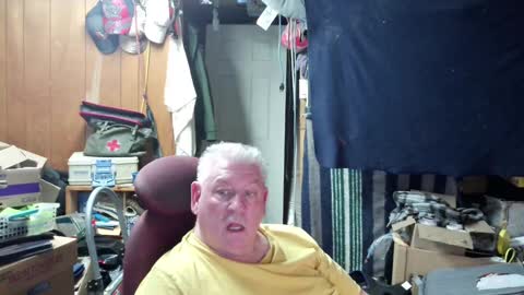 Snapshot of mr_canoe_licker_69 chatting on 4, 12, 2024 mr_canoe_licker_69 online show from 4, 12, 2024