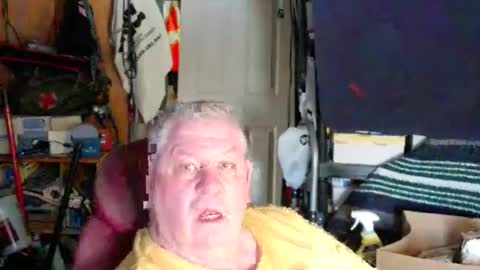 Snapshot of mr_canoe_licker_69 chatting on 17, 1, 2025 mr_canoe_licker_69 online show from 17, 1, 2025