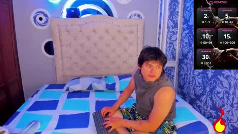 Snapshot of mr_increible_elastigirl chatting on 17, 12, 2025 Charlie and Salo online show from 17, 12, 2025