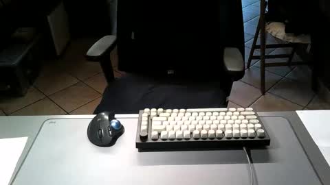 Snapshot of mr_kaa chatting on 18, 4, 2026 mr_kaa online show from 18, 4, 2026