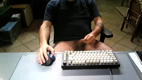 Snapshot of mr_kaa chatting on 28, 4, 2026 mr_kaa online show from 28, 4, 2026