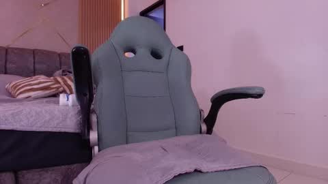 MIKEE online show from 28, 3, 2026