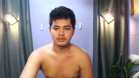 mr_olivercummerx online show from 21, 10, 2025