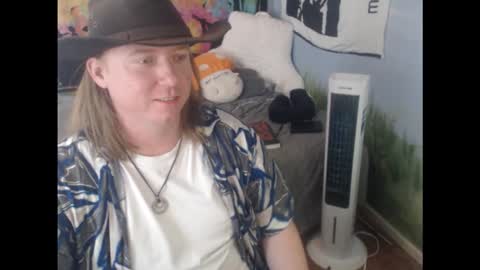 mr_strawberry online show from 27, 3, 2026