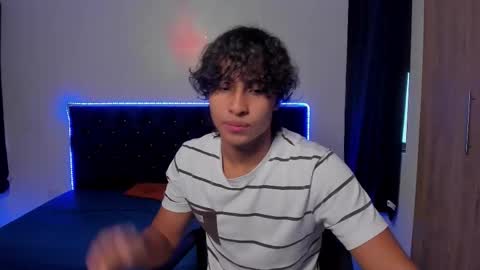 Snapshot of mr_twix01 chatting on 18, 10, 2025 Diego online show from 18, 10, 2025