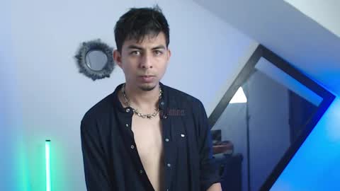 Snapshot of mralpha_latino chatting on 1, 5, 2026 Alpha LATINO online show from 1, 5, 2026