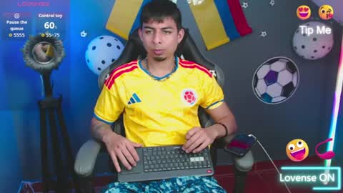 Snapshot of mralpha_latino chatting on 18, 6, 2026 Alpha LATINO online show from 18, 6, 2026