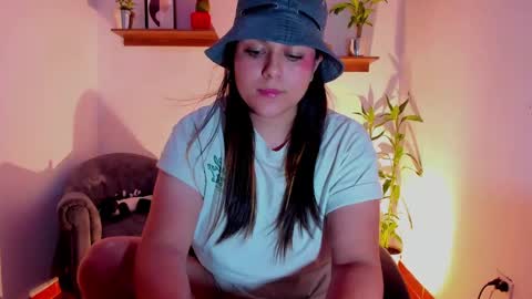 Laura online show from 7, 3, 2025