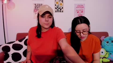 Snapshot of mrbuu_ chatting on 15, 5, 2026 Laura online show from 15, 5, 2026