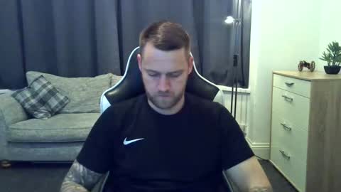 mrengland86566 online show from 19, 2, 2026