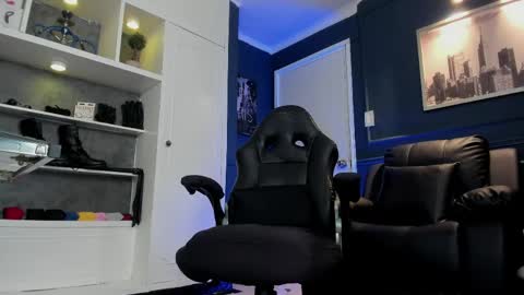 Snapshot of mrfrank_tattoo chatting on 5, 6, 2026 MrFrank. online show from 5, 6, 2026