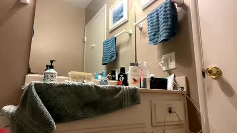 Snapshot of mrmeltyourheart chatting on 3, 2, 2026 James online show from 3, 2, 2026