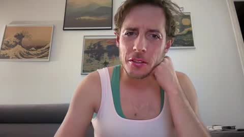 Snapshot of mrmooser42 chatting on 17, 12, 2024 TaleOfLaura online show from 17, 12, 2024