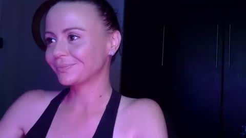 mrs_bunny_swing online show from 5, 5, 2026
