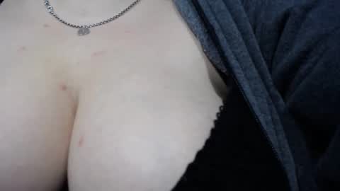 mrs_smith__ online show from 28, 2, 2025