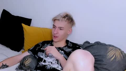 Snapshot of mrsexycum4u chatting on 12, 12, 2024 Adam online show from 12, 12, 2024