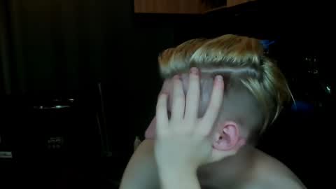 Snapshot of mrsexycum4u chatting on 12, 3, 2025 Adam online show from 12, 3, 2025