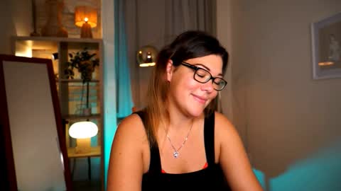 Snapshot of mrsfllowerr chatting on 9, 10, 2025 Tamara online show from 9, 10, 2025