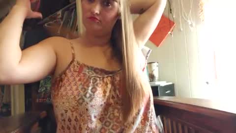 MrsLuna19 online show from 15, 10, 2025