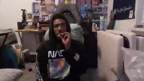 mrsoonicexrated online show from 10, 9, 2025