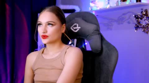 Snapshot of mrstenderbeast chatting on 12, 1, 2025 YOUR OWNER online show from 12, 1, 2025