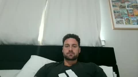 mrthickly818 online show from 15, 4, 2026
