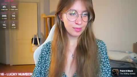 Snapshot of ms_allison chatting on 22, 7, 2026 Allison online show from 22, 7, 2026