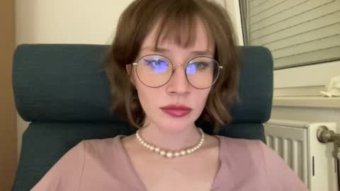 ms_christiana online show from 8, 5, 2026