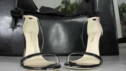 Snapshot of ms_enigma chatting on 3, 10, 2025 Goddess. Miss. Lady.  Queen. Madam Milady online show from 3, 10, 2025