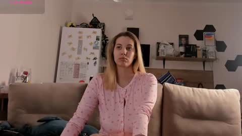 Snapshot of ms_foryou chatting on 28, 6, 2026 Ms ForYOU online show from 28, 6, 2026