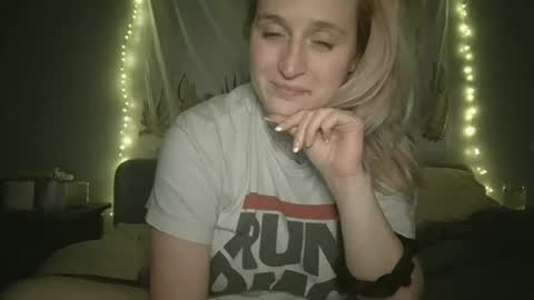 msclairewhatever online show from 20, 4, 2026