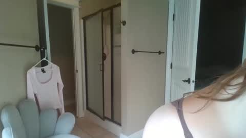 Snapshot of msfreckles92 chatting on 29, 5, 2026 msfreckles92 online show from 29, 5, 2026