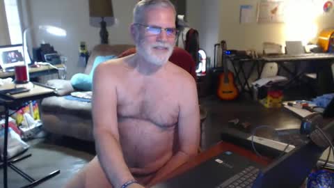 Snapshot of mt2much chatting on 6, 2, 2025 mt2much online show from 6, 2, 2025