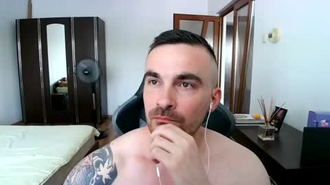 Snapshot of mu5clemania chatting on 2, 7, 2026 Victor online show from 2, 7, 2026