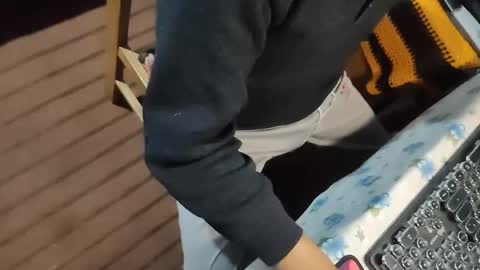 Snapshot of muchachosam chatting on 12, 10, 2025 zenon online show from 12, 10, 2025