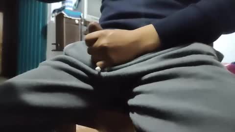 Snapshot of muchachosam chatting on 2, 11, 2025 zenon online show from 2, 11, 2025