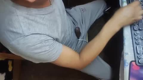 Snapshot of muchachosam chatting on 7, 11, 2025 zenon online show from 7, 11, 2025