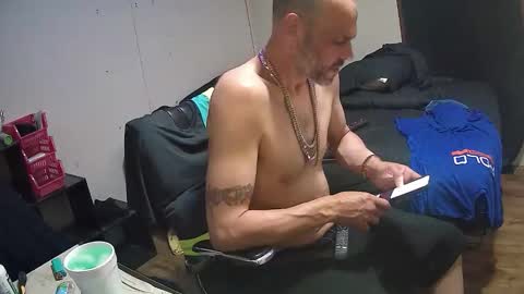 Muffdiver online show from 5, 4, 2026