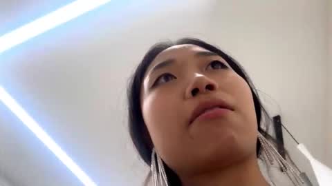 Mia online show from 27, 2, 2026